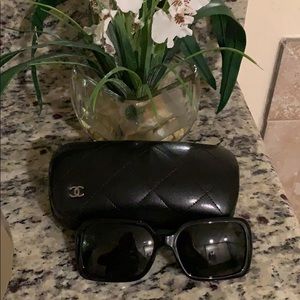 Chanel sunglasses with case model CH 5175